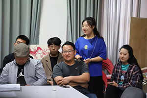 文化藝術(shù)管理學(xué)院與設(shè)計(jì)學(xué)院聯(lián)合開(kāi)展主題黨日暨專業(yè)交流活動(dòng)